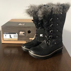 Sorel Tofino Boots
